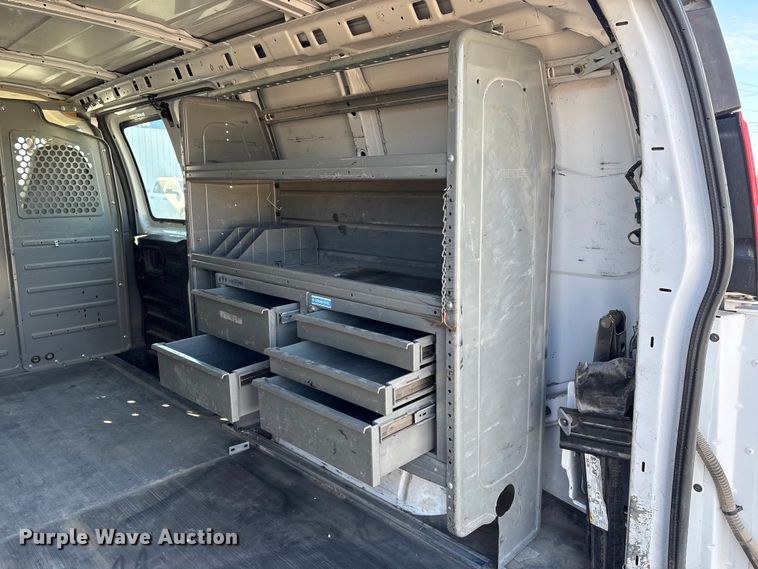 image for item FG2601 2012 Chevrolet Express 3500 van