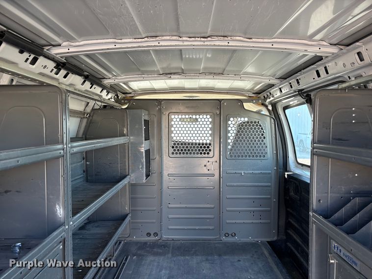 image for item FG2601 2012 Chevrolet Express 3500 van