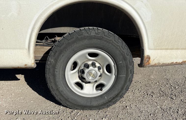 image for item FG2601 2012 Chevrolet Express 3500 van