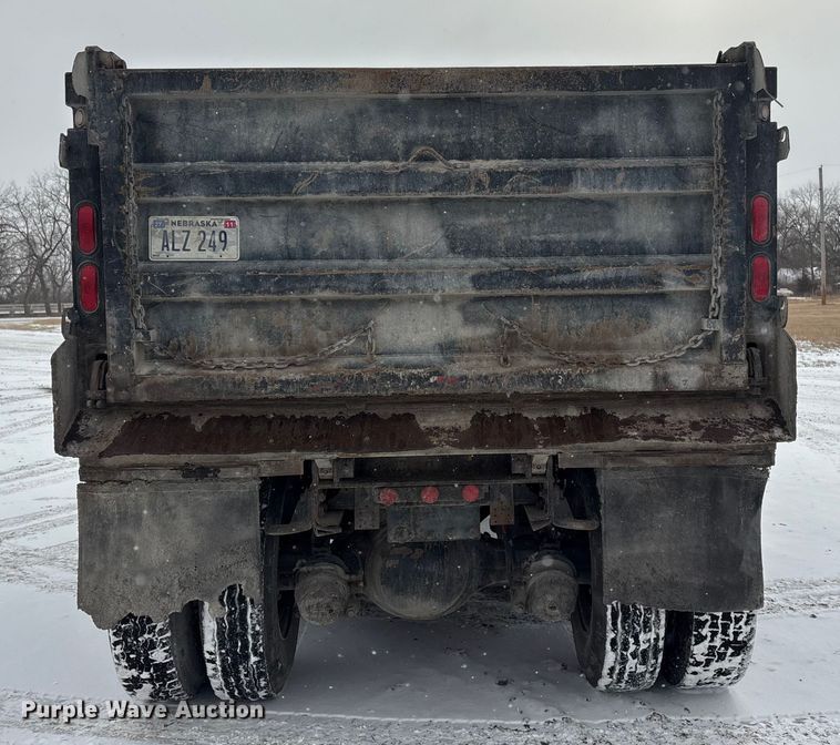 image for item FG2604 1997 Ford LT8513 dump truck