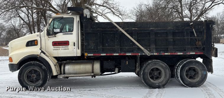 image for item FG2604 1997 Ford LT8513 dump truck