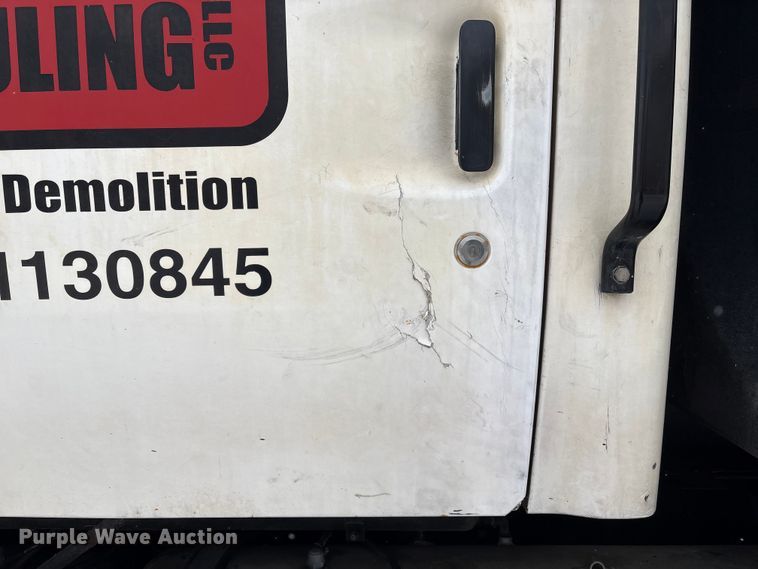 image for item FG2604 1997 Ford LT8513 dump truck