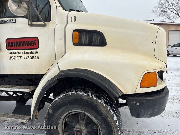 image for item FG2604 1997 Ford LT8513 dump truck