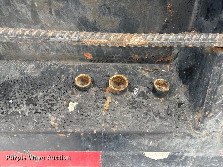 image for item FG2604 1997 Ford LT8513 dump truck