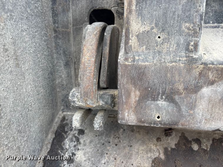 image for item FG2604 1997 Ford LT8513 dump truck