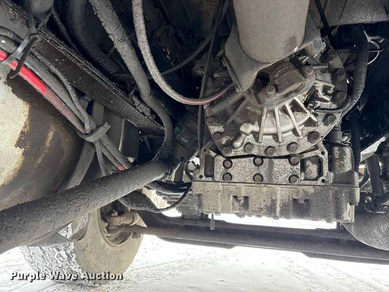 image for item FG2604 1997 Ford LT8513 dump truck