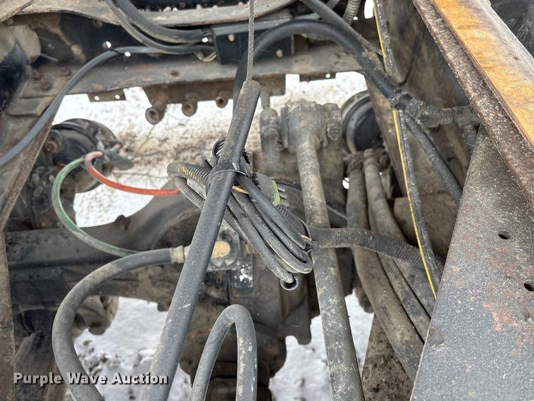 image for item FG2604 1997 Ford LT8513 dump truck