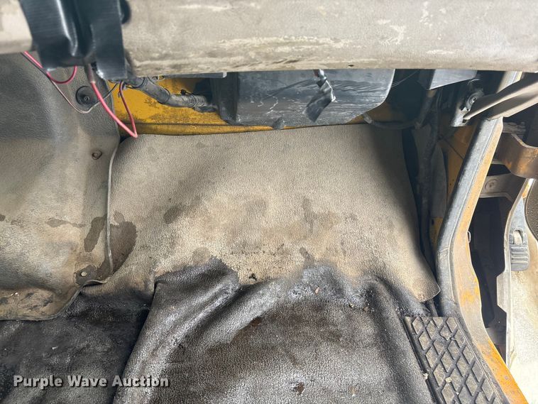 image for item FG2604 1997 Ford LT8513 dump truck