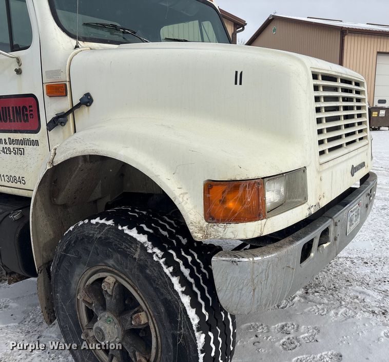 image for item FG2605 1993 International 4900 dump truck