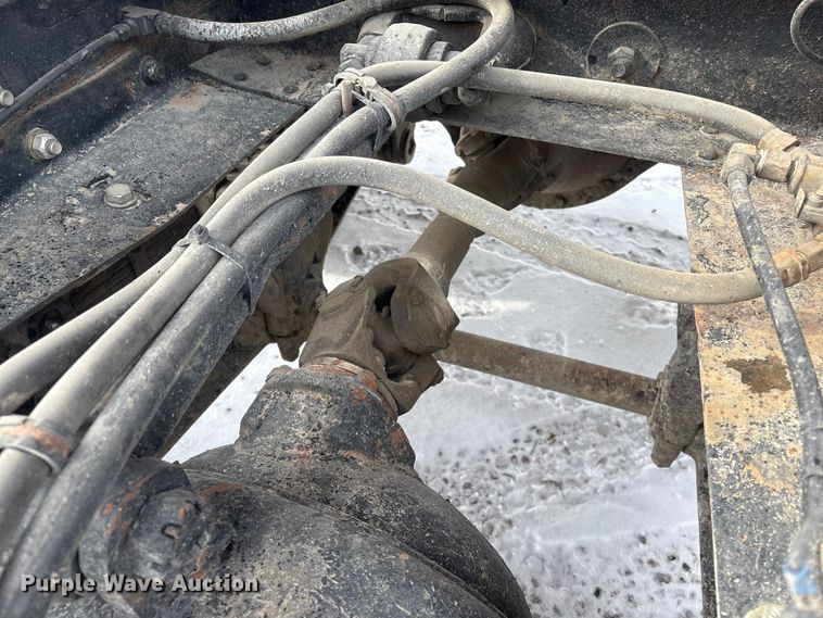 image for item FG2605 1993 International 4900 dump truck