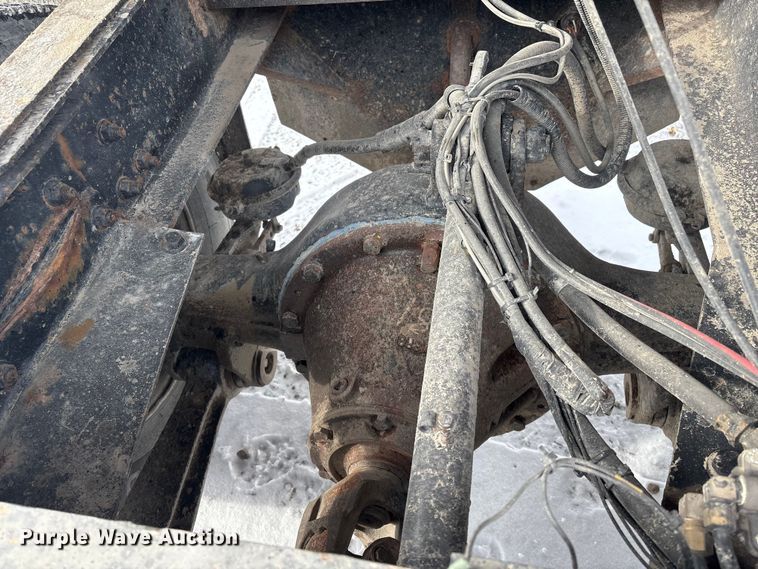 image for item FG2605 1993 International 4900 dump truck