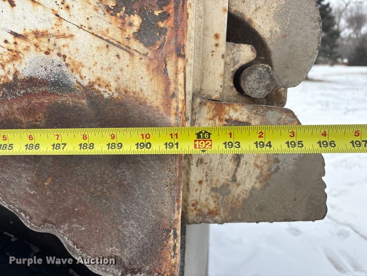 image for item FG2605 1993 International 4900 dump truck