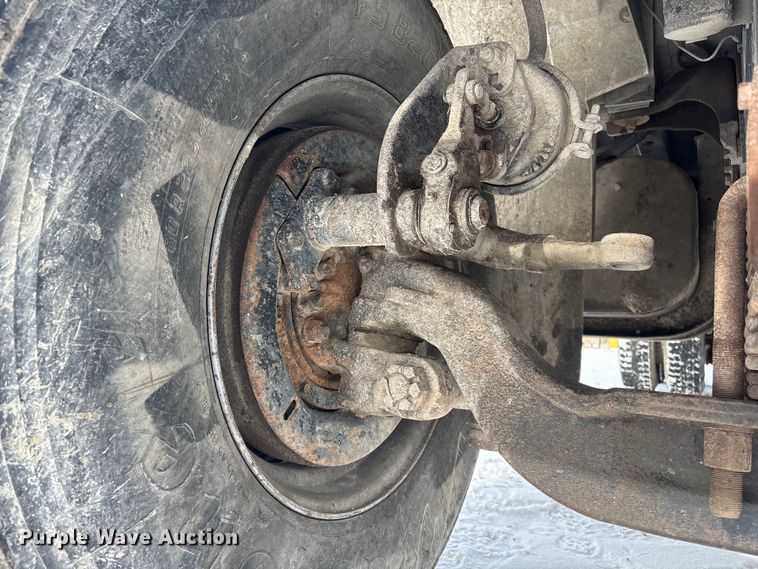 image for item FG2605 1993 International 4900 dump truck