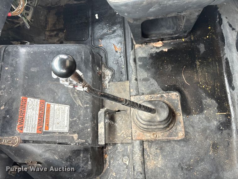 image for item FG2605 1993 International 4900 dump truck