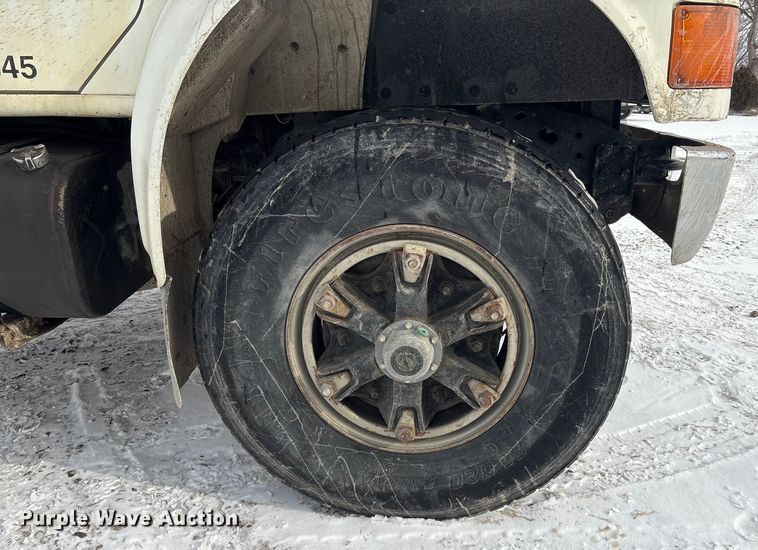 image for item FG2605 1993 International 4900 dump truck