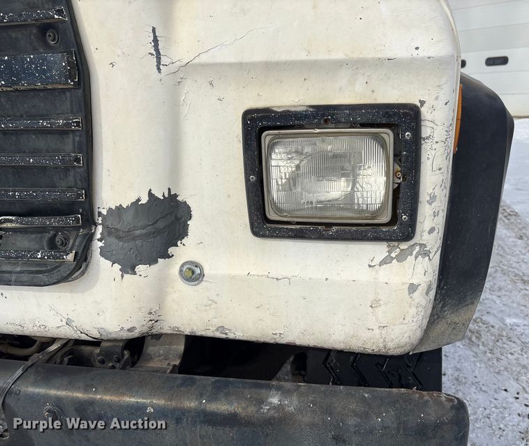 image for item FG2606 1992 Ford LT9000 Dump truck