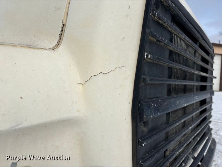 image for item FG2606 1992 Ford LT9000 Dump truck