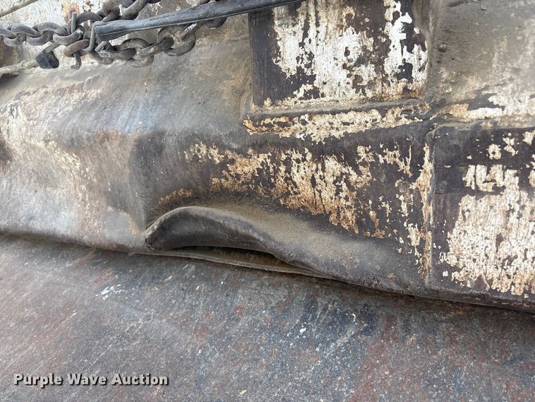 image for item FG2606 1992 Ford LT9000 Dump truck