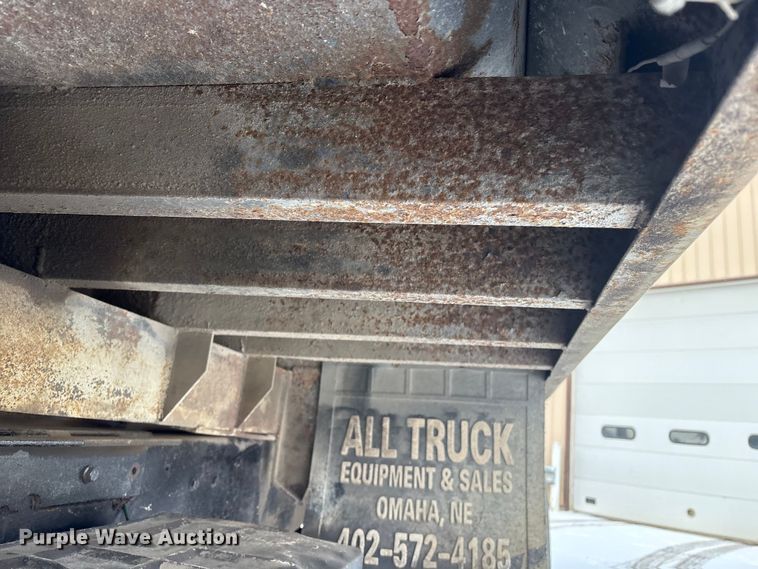 image for item FG2606 1992 Ford LT9000 Dump truck