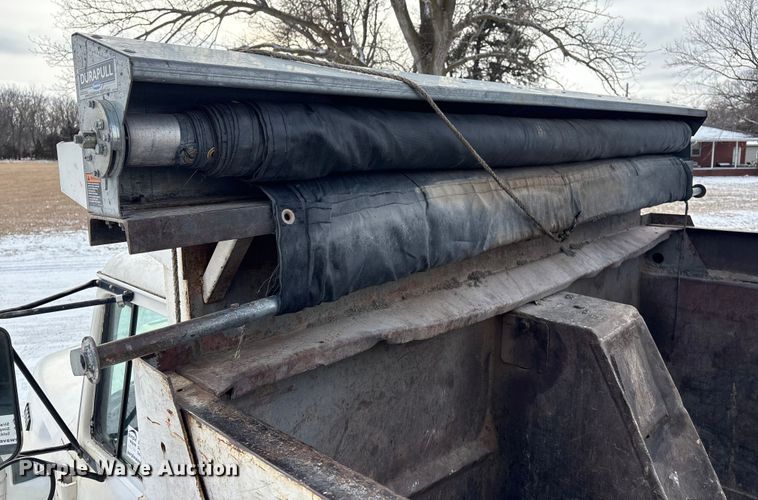 image for item FG2606 1992 Ford LT9000 Dump truck