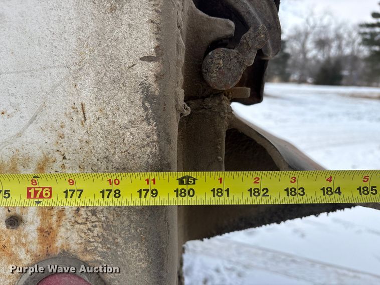 image for item FG2606 1992 Ford LT9000 Dump truck