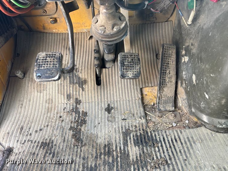 image for item FG2606 1992 Ford LT9000 Dump truck