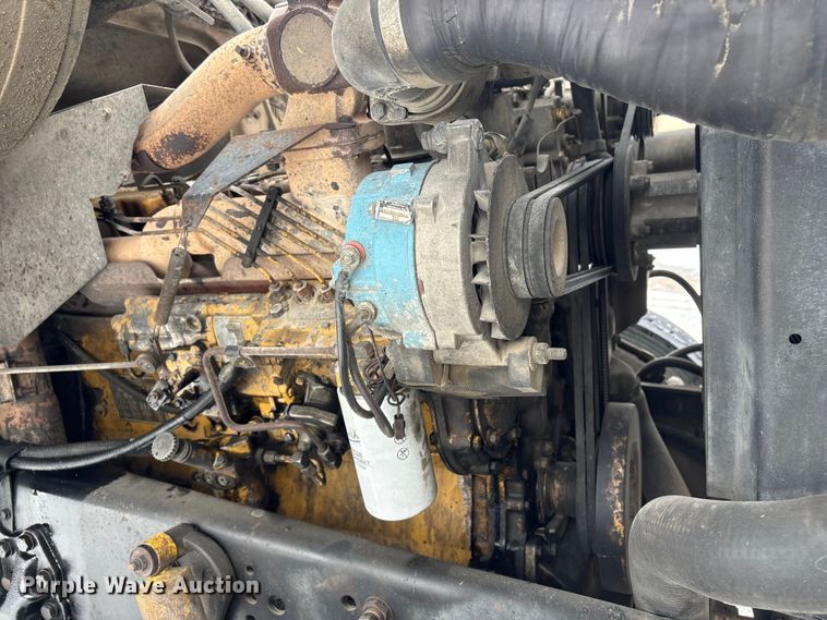 image for item FG2606 1992 Ford LT9000 Dump truck