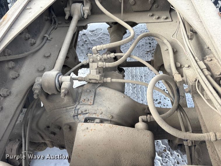 image for item FG2606 1992 Ford LT9000 Dump truck