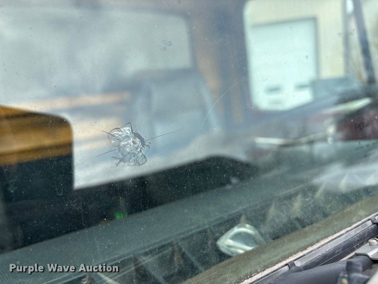 image for item FG2606 1992 Ford LT9000 Dump truck