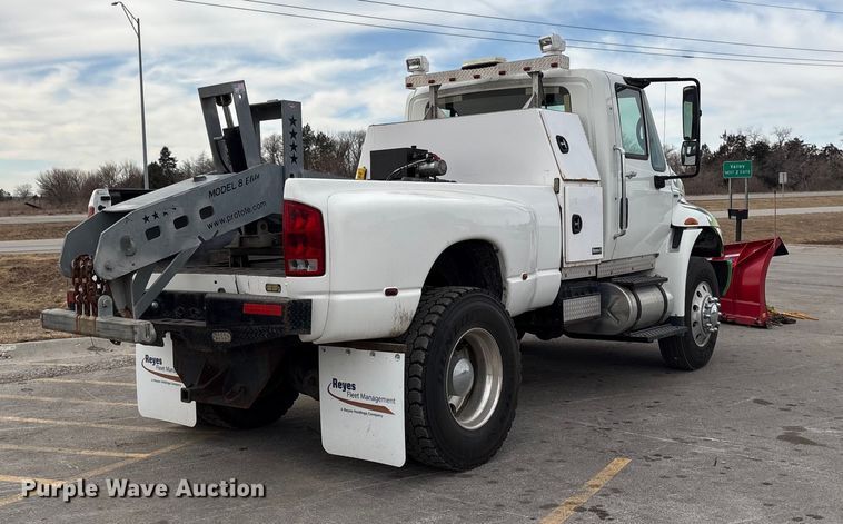 image for item FG2627 2010 International MA025 tow truck