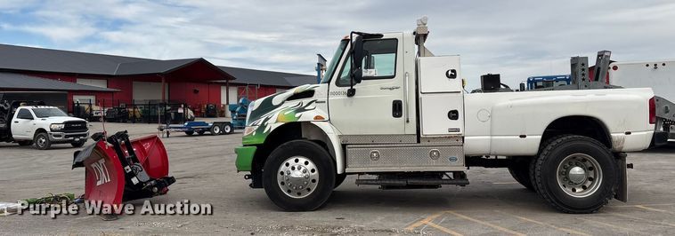 image for item FG2627 2010 International MA025 tow truck