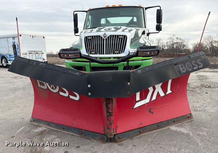 image for item FG2627 2010 International MA025 tow truck