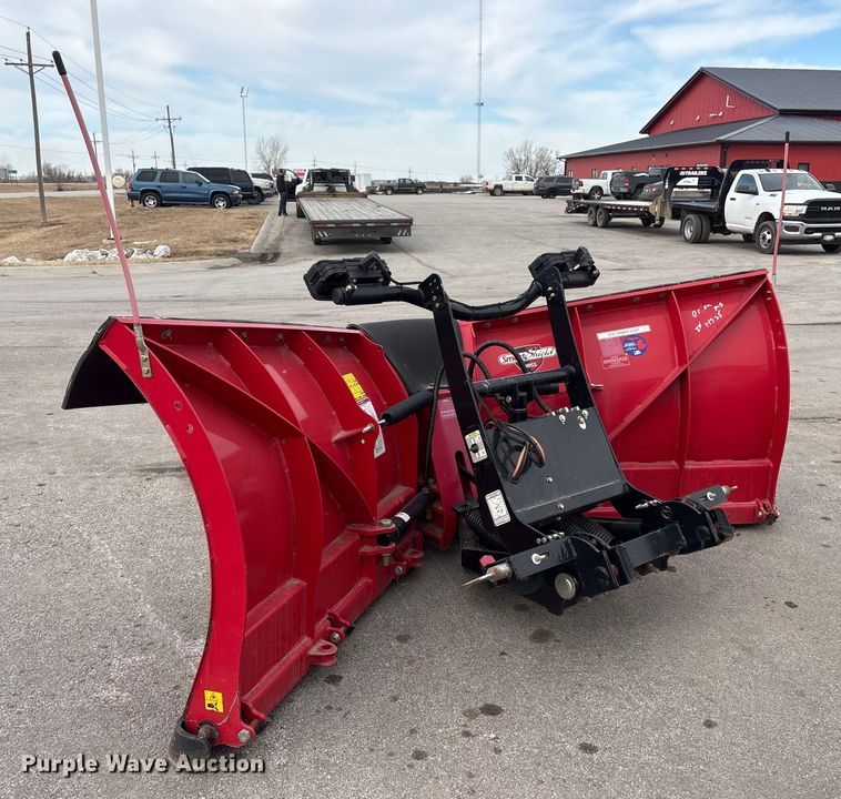 image for item FG2627 2010 International MA025 tow truck