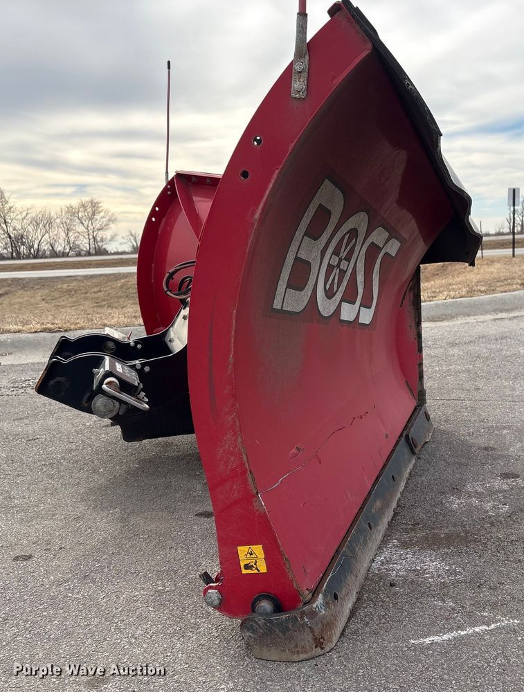 image for item FG2627 2010 International MA025 tow truck