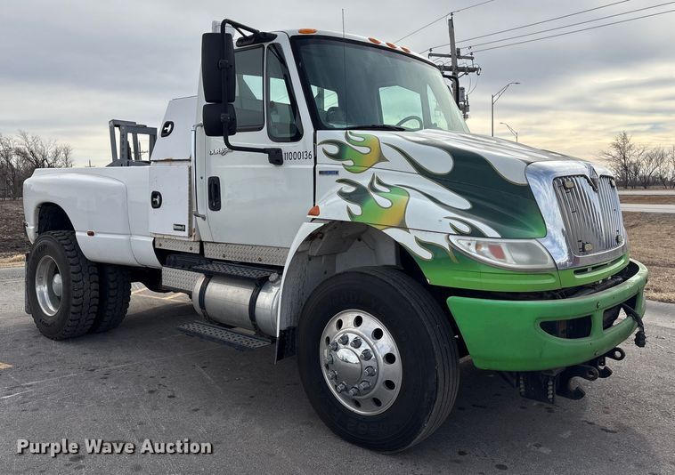 image for item FG2627 2010 International MA025 tow truck