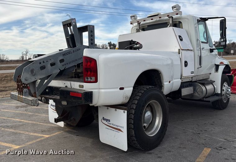 image for item FG2627 2010 International MA025 tow truck