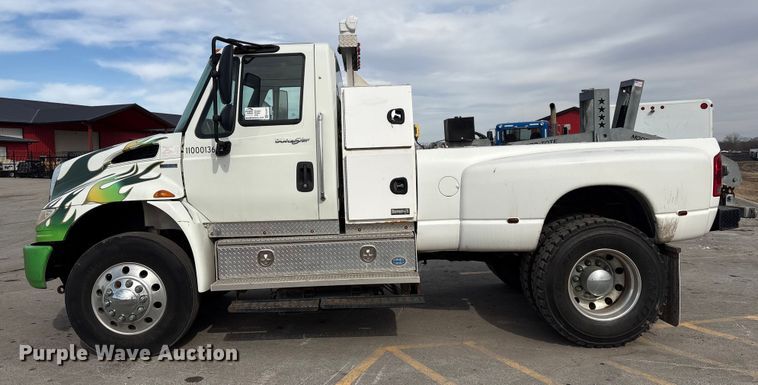 image for item FG2627 2010 International MA025 tow truck