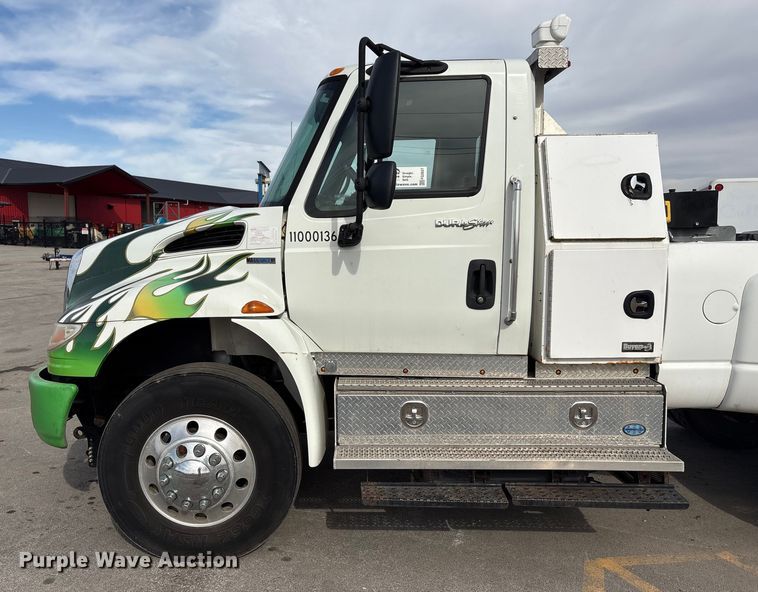 image for item FG2627 2010 International MA025 tow truck