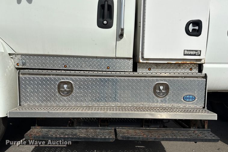 image for item FG2627 2010 International MA025 tow truck