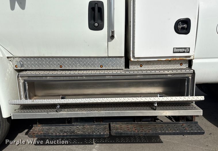 image for item FG2627 2010 International MA025 tow truck