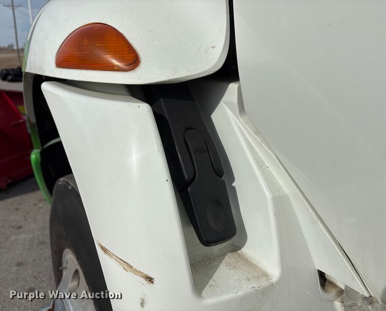 image for item FG2627 2010 International MA025 tow truck