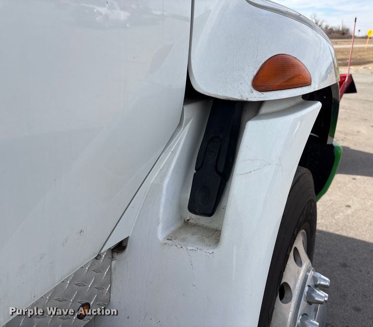 image for item FG2627 2010 International MA025 tow truck