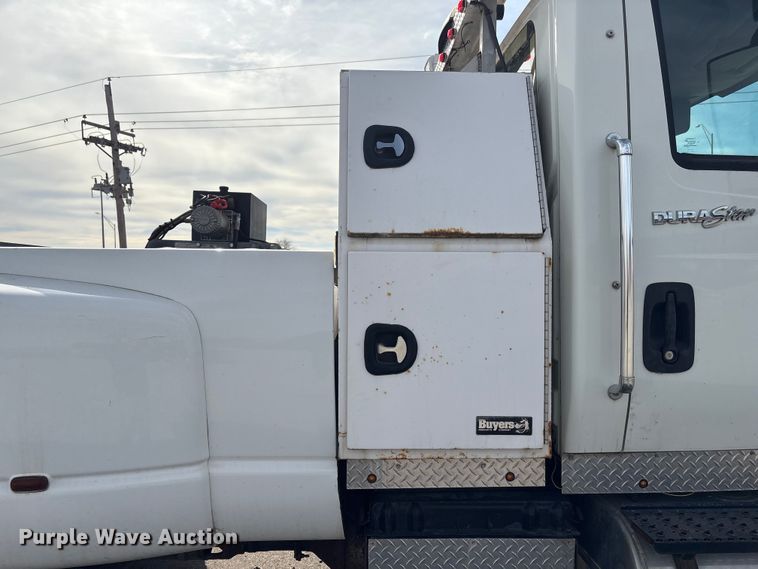 image for item FG2627 2010 International MA025 tow truck