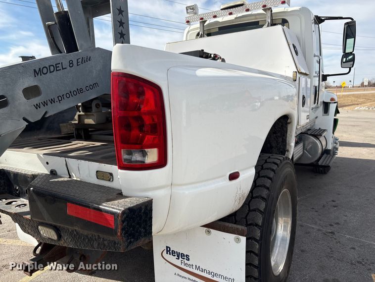 image for item FG2627 2010 International MA025 tow truck