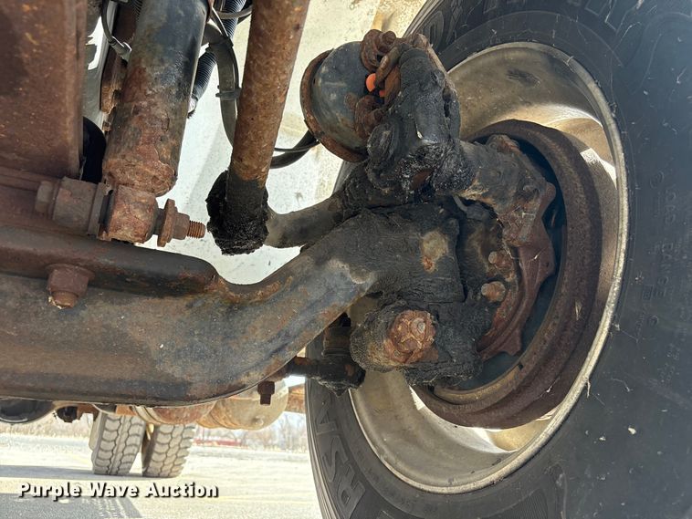 image for item FG2627 2010 International MA025 tow truck