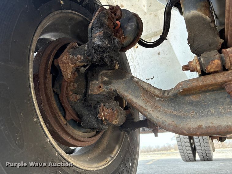 image for item FG2627 2010 International MA025 tow truck