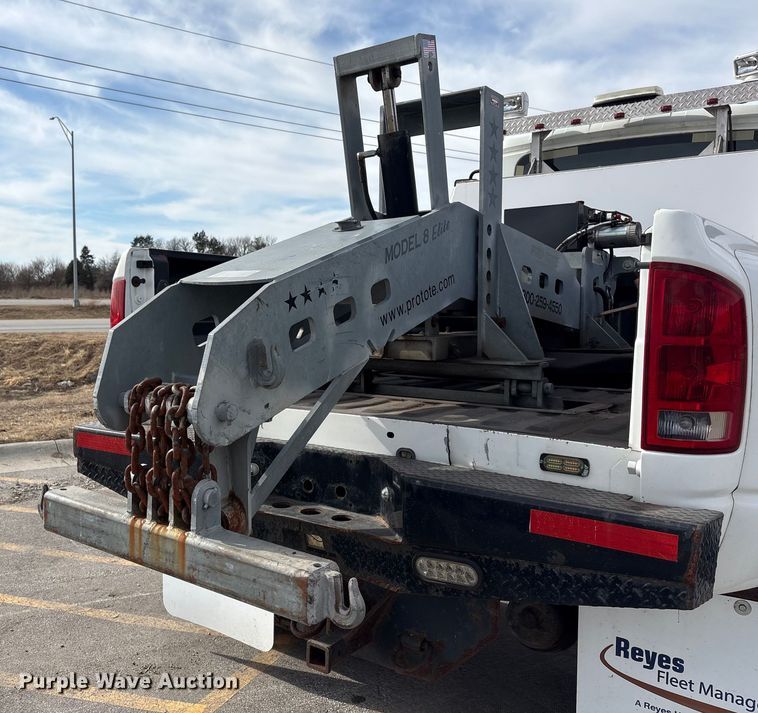 image for item FG2627 2010 International MA025 tow truck