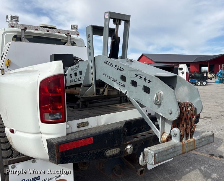 image for item FG2627 2010 International MA025 tow truck