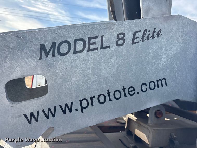 image for item FG2627 2010 International MA025 tow truck