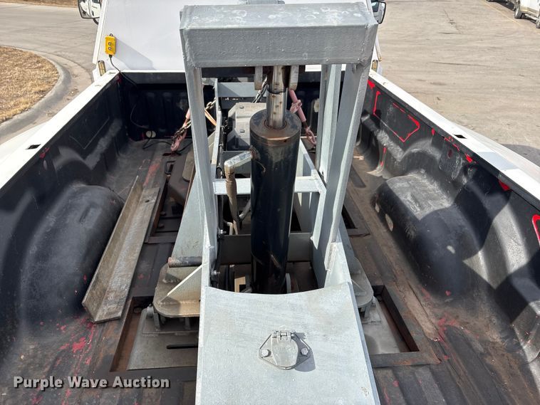 image for item FG2627 2010 International MA025 tow truck